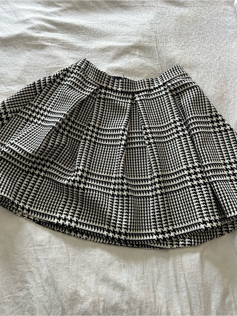 Express Black and White Plaid Pleated Mini Skirt